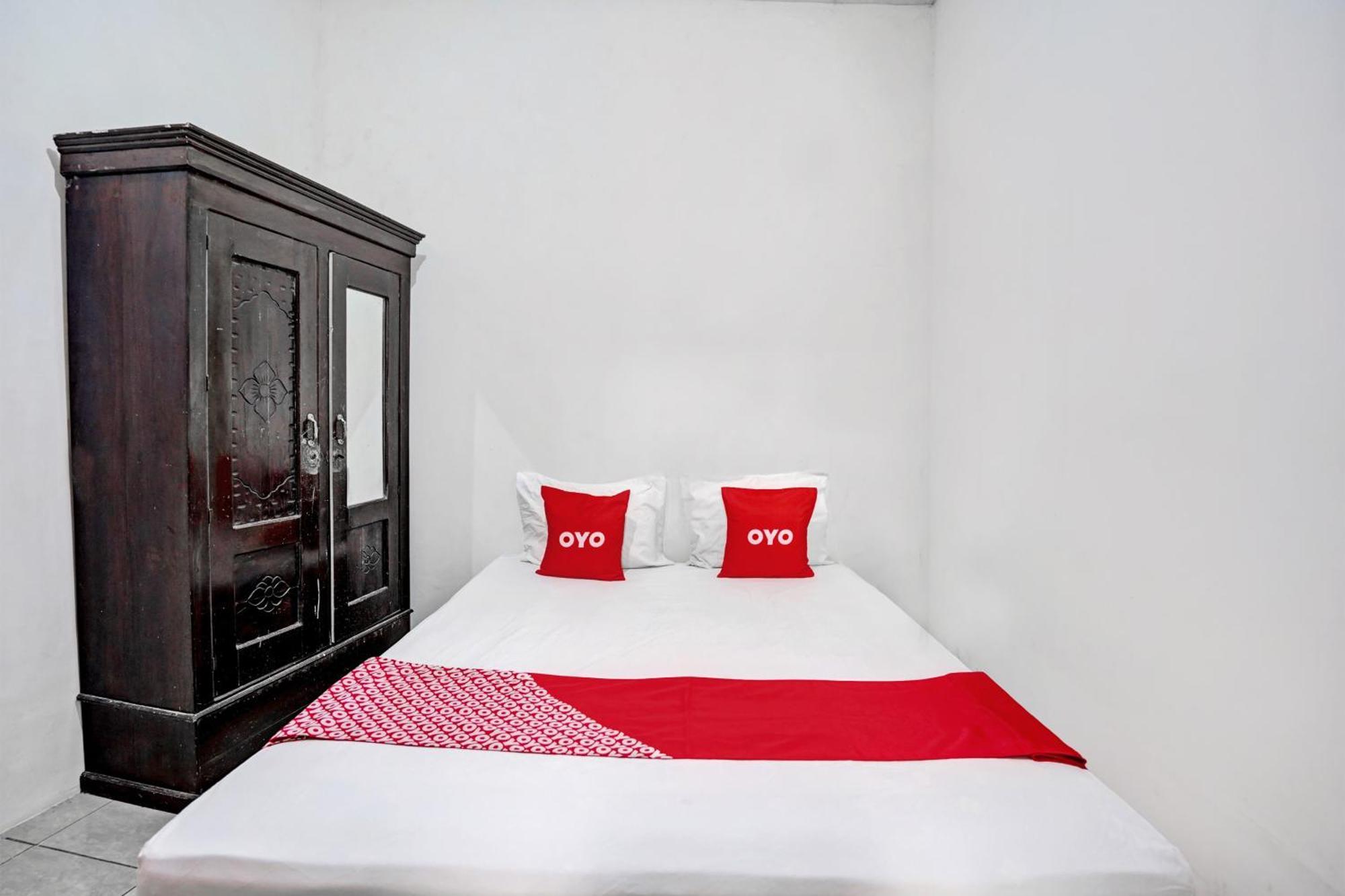 Oyo Life 92840 Wisma Morricco Jombang Exterior photo